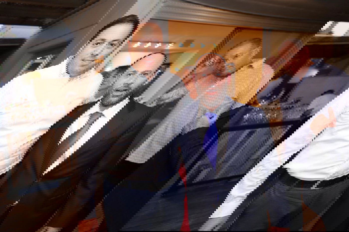 היועץ הרפואי יוסי ערבליך קיבל פרס; כולם באו לחגוג לו