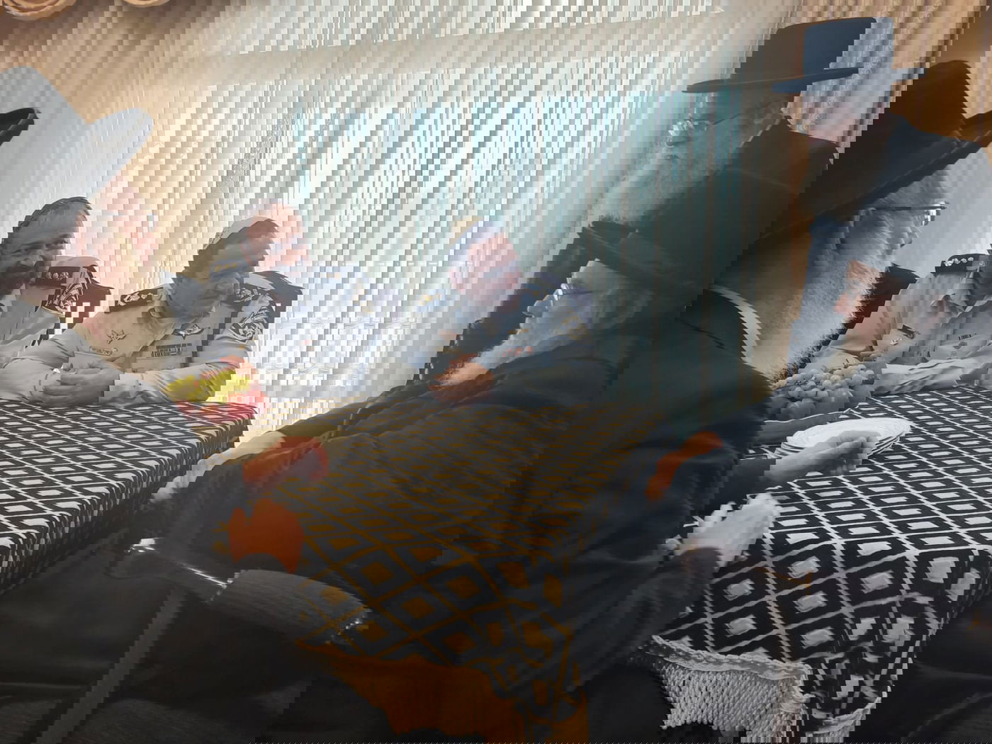 המפכ"ל נועד עם הרבי מבעלזא; "יחס טוב"