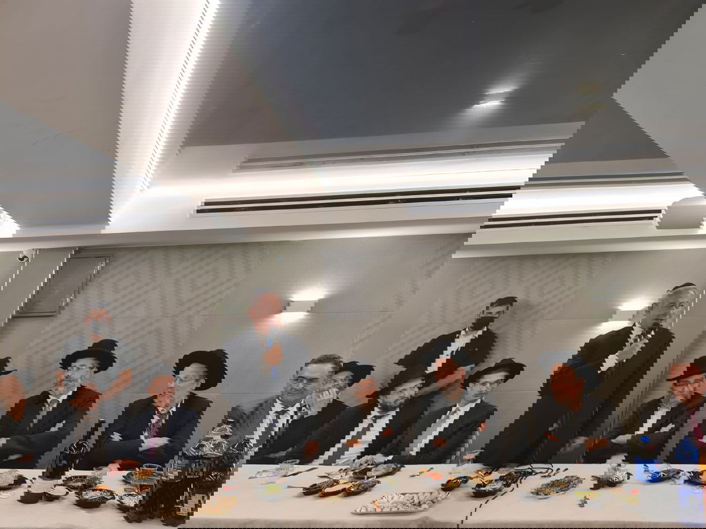 תיעוד: נתניהו וגנץ בשמחת משפחת גפני