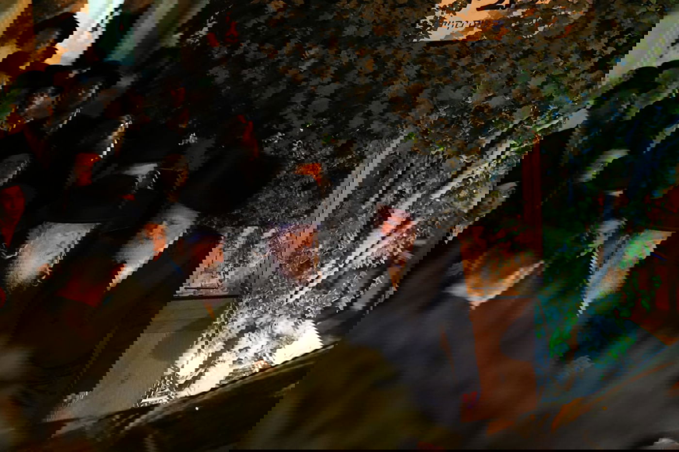 הרבי מגור בשבע ברכות לנכדת מנכ"ל החסידות