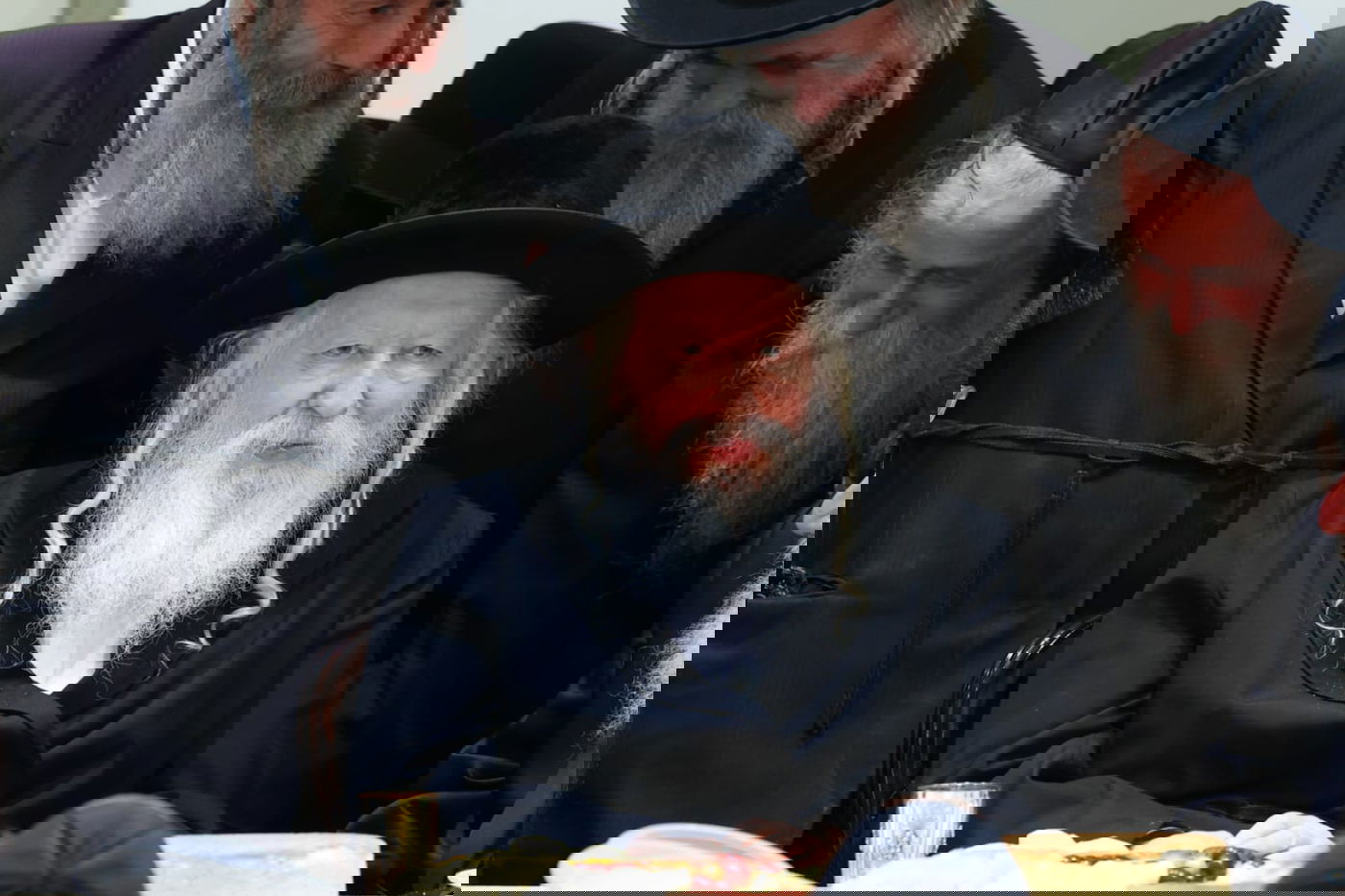 הרבי מגור בשבע ברכות לנכדת מנכ"ל החסידות