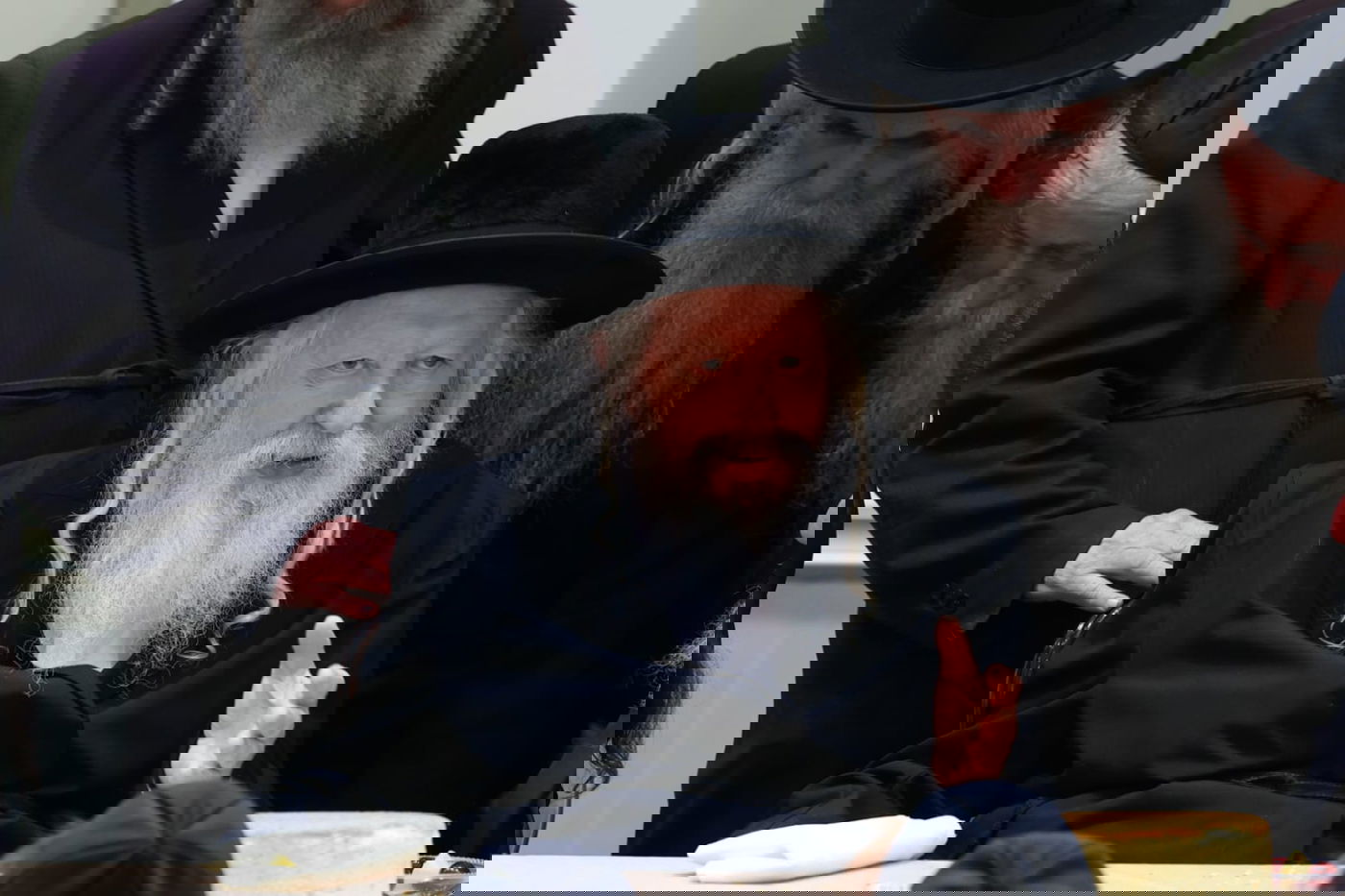 הרבי מגור בשבע ברכות לנכדת מנכ"ל החסידות