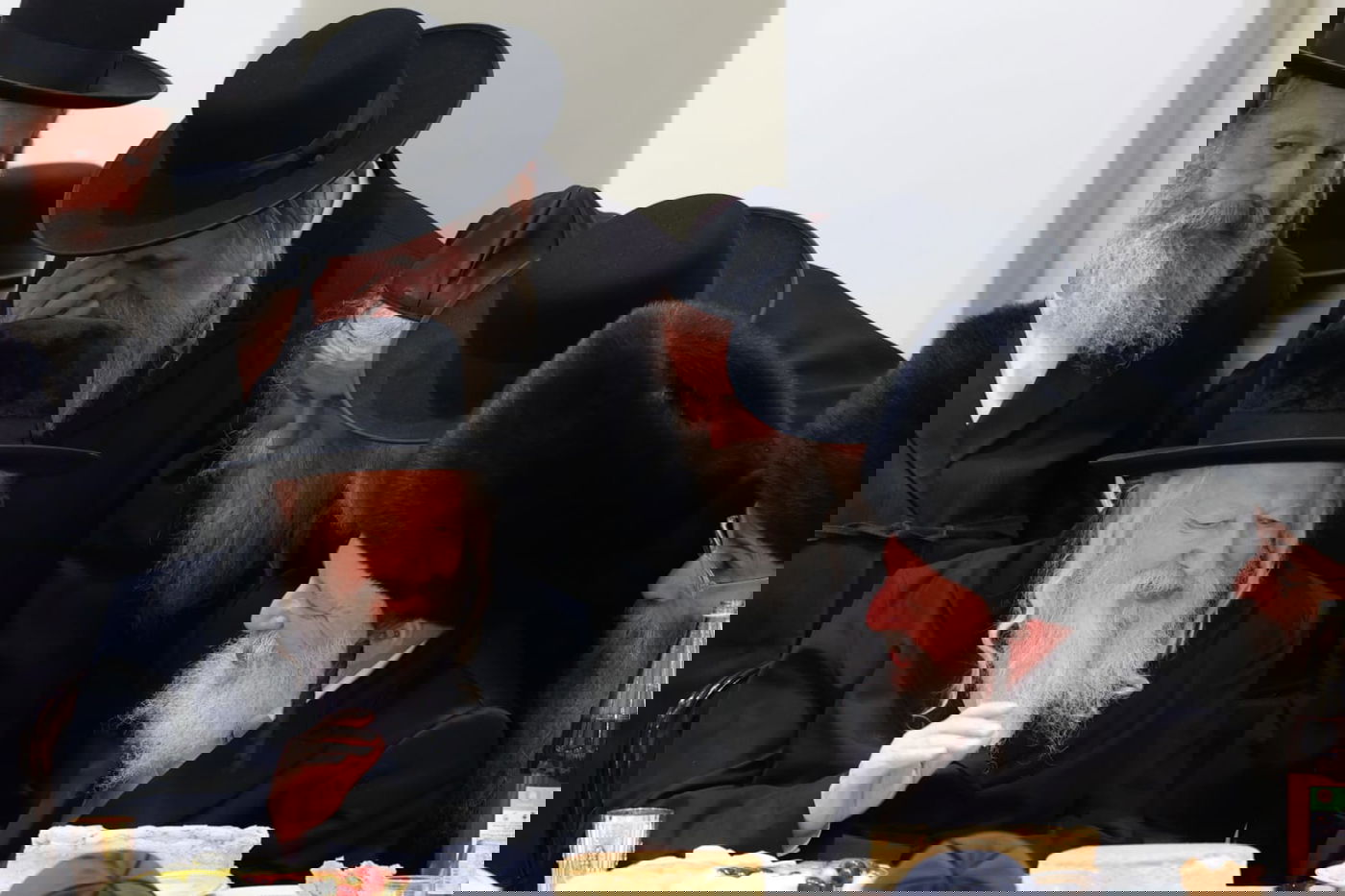 הרבי מגור בשבע ברכות לנכדת מנכ"ל החסידות