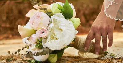 "הזמנו הזמנות בבית דפוס אבל אין לנו כסף לשלם"