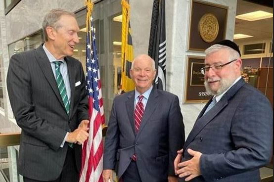 הגר"פ גולדשמידט עם הסנאטור בנימין קרדין