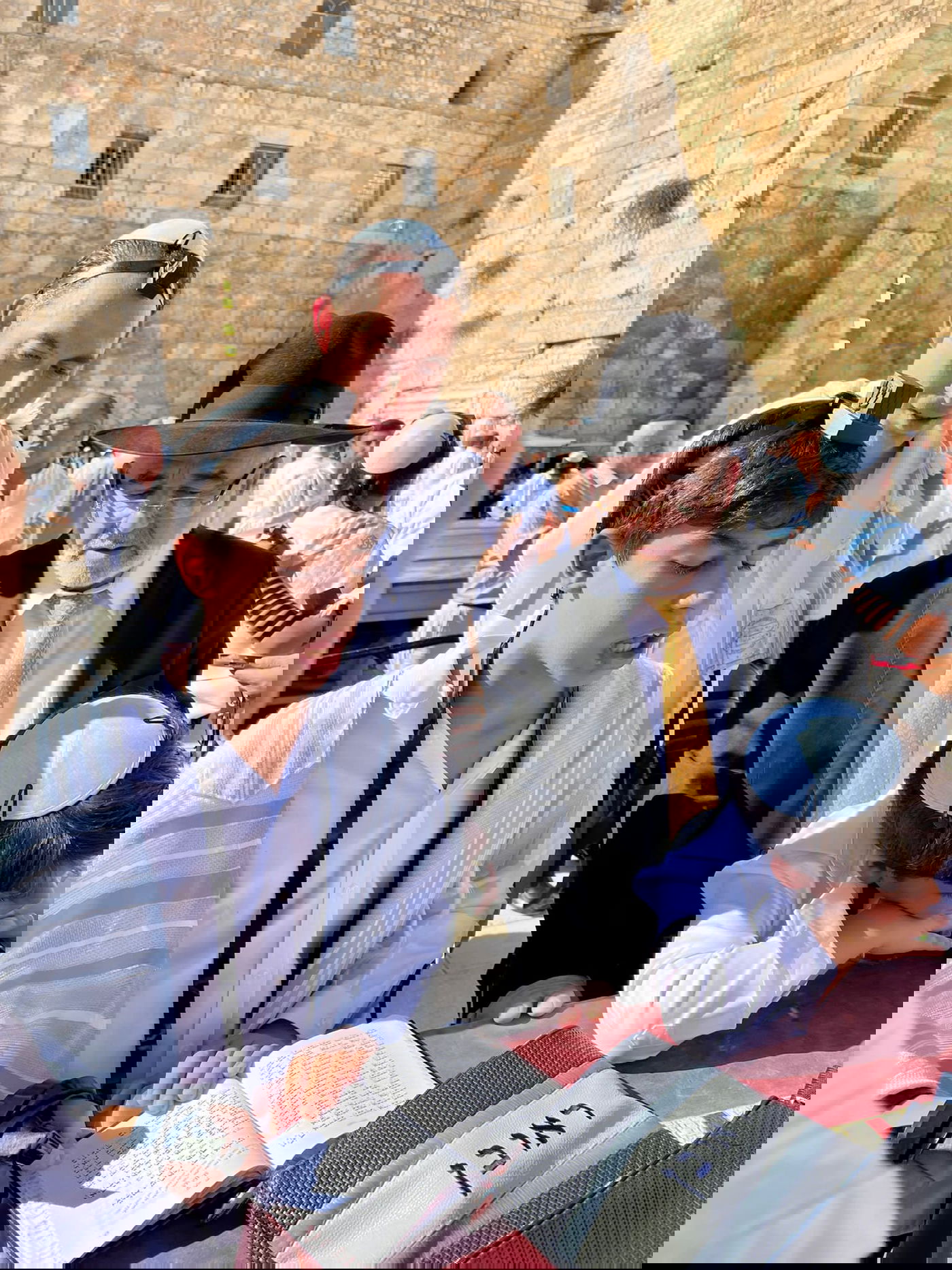 300 מ'אנוסי משהד' חגגו בר מצווה בכותל