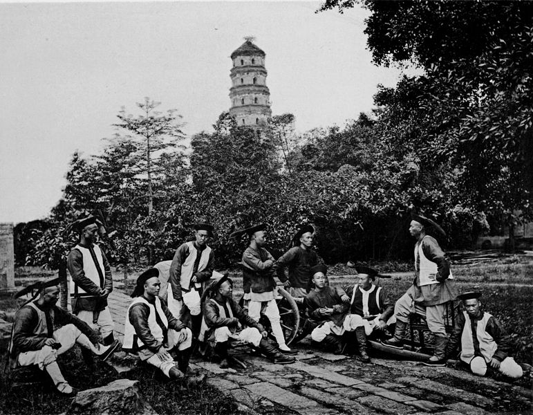 חיילים טרטריים. הטרטרים כבשו את סין ב-1644 ומאז נחשבו כעם ברברי שזרע הרס במדינה