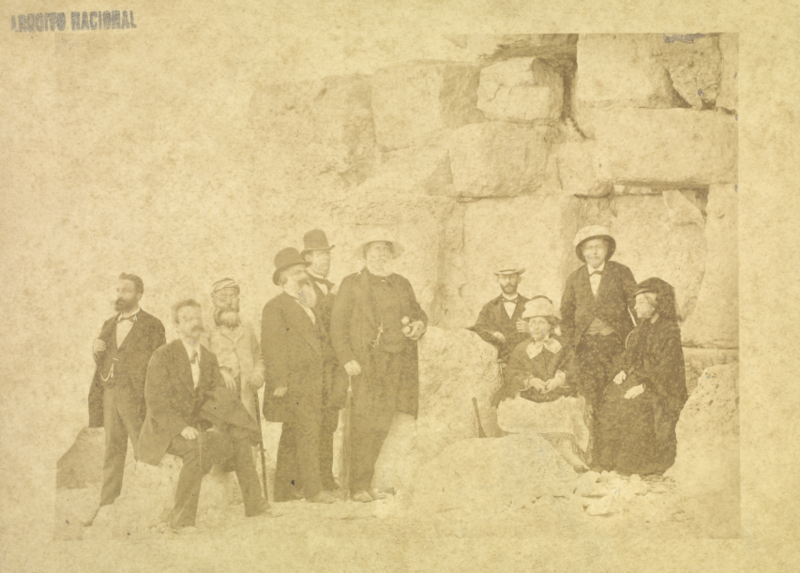 פדרו השני, קיסר ברזיל, מבקר עם פמלייתו בפירמידות במצרים