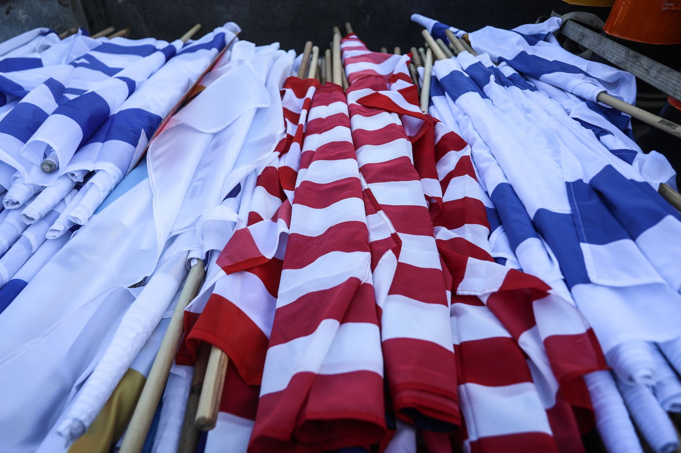 דגלים בארץ, מסוקים באוויר; ירושלים נערכת לביקור נשיא ארה"ב