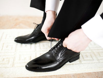 הרב זאב ברלין מתחנן עבור החתן היתום