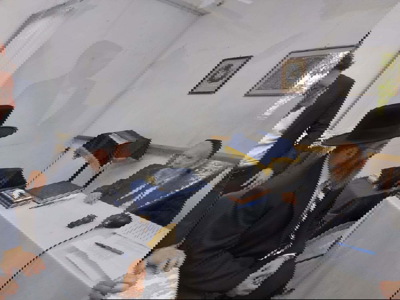 רבה של הקהילה הבוכרית בארה"ב בביקור אצל גדולי ישראל