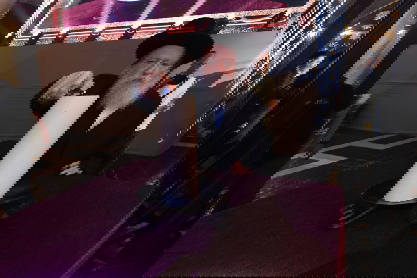 האדמו"ר רמז: "ביהמ"ד יוכל לשמש עד ביאת גואל צדק ועד בכלל"