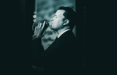 אוהד מושקוביץ בגרסת ווקאל לשירו: להתפלל