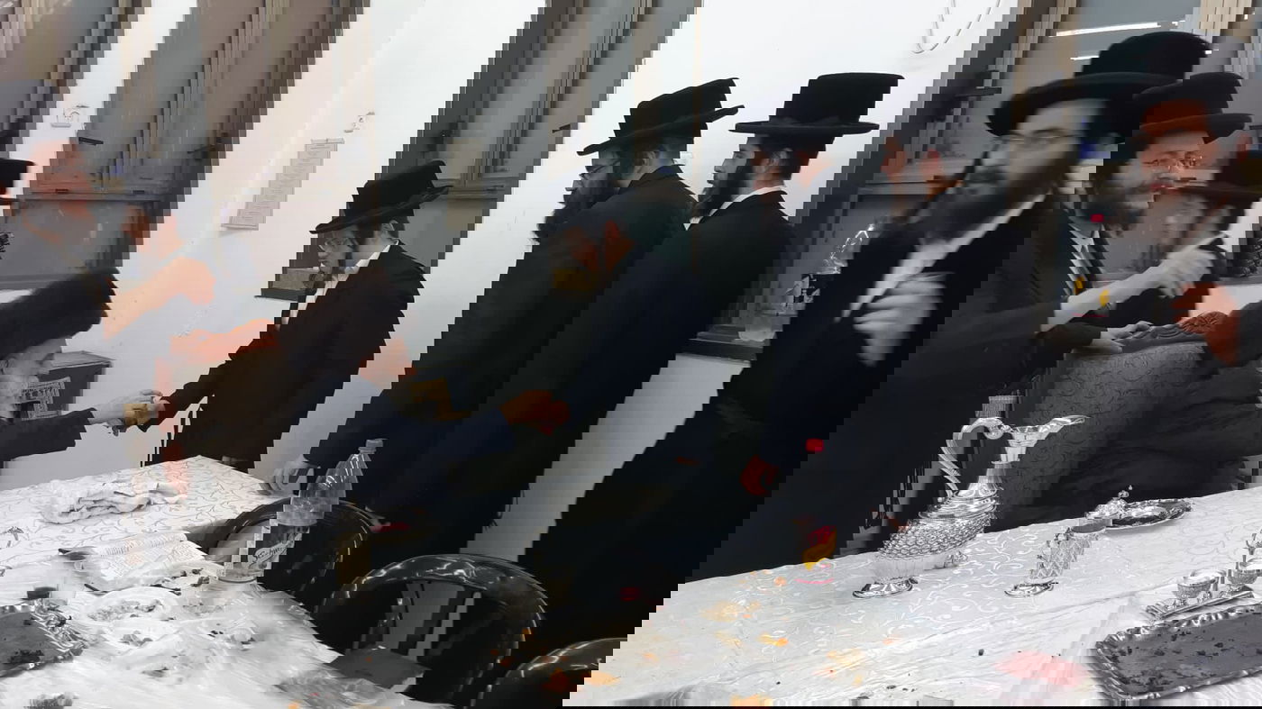 האדמו"ר מבוטושאן ציין את הילולת האדמו"רים