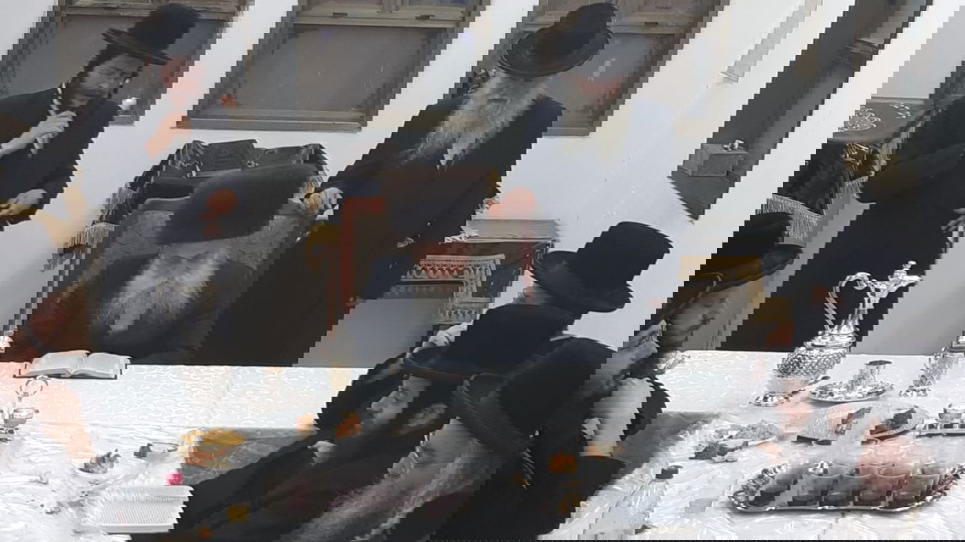 האדמו"ר מבוטושאן ציין את הילולת האדמו"רים