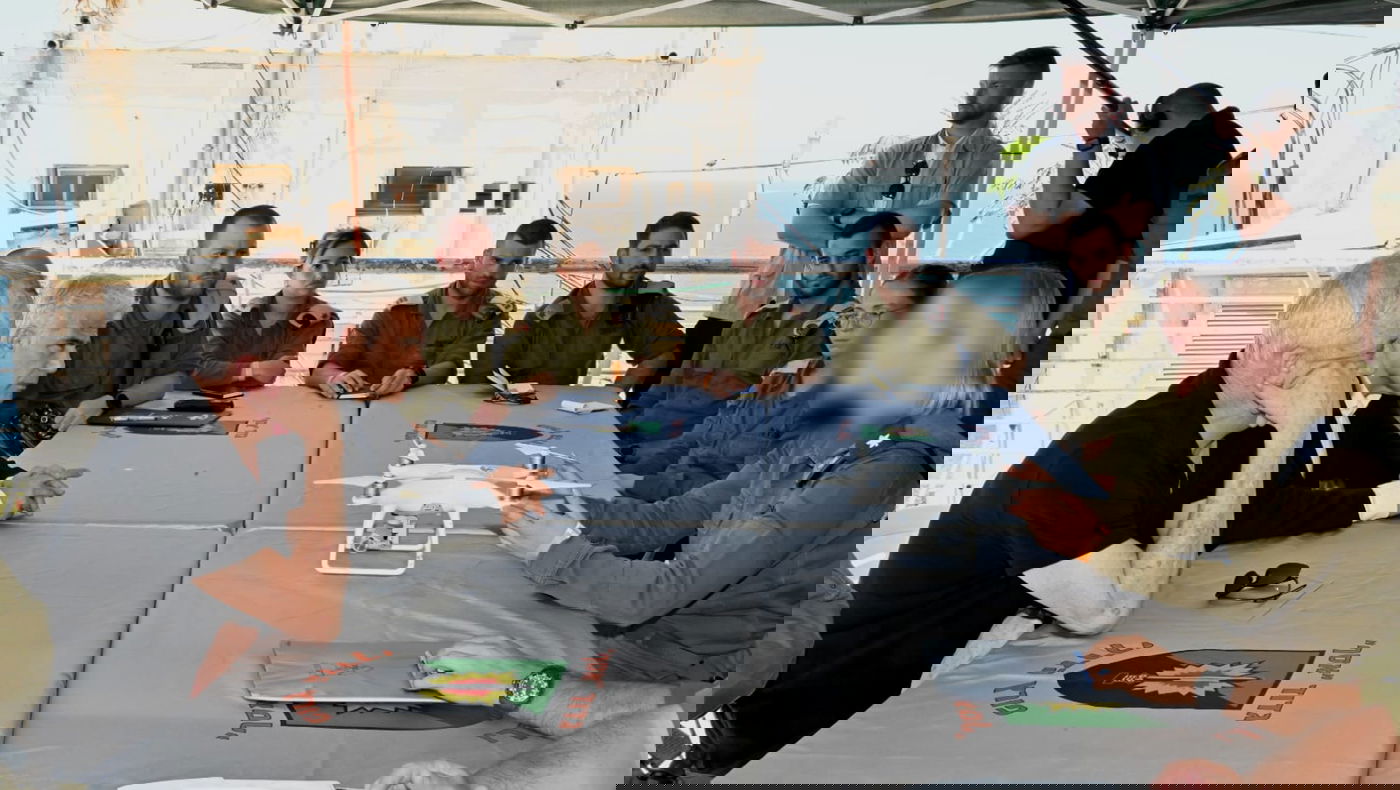 יממה להפלת הרחפן • לפיד וגנץ מאיימים: "לבנון מסתכנת"