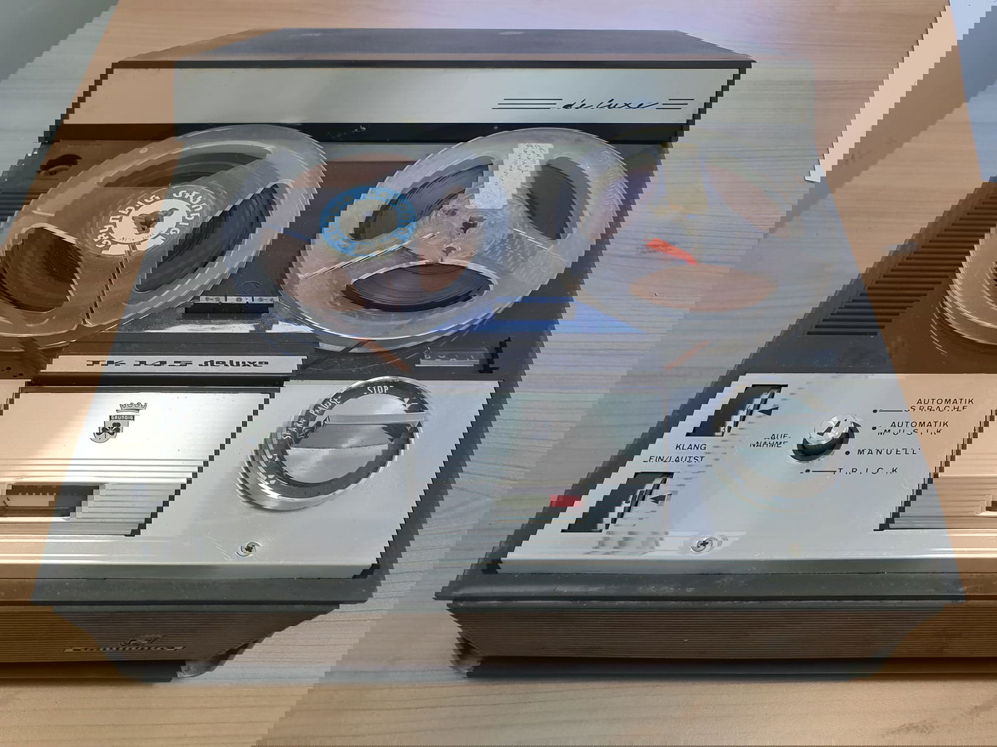 "שירו לו זמרו לו". כך היו מקליטים ושומעים שירים בעבר