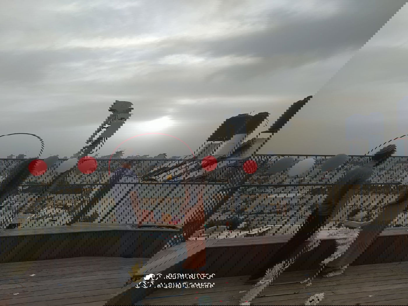 הצעת הנישואים של בני הזוג בשנה שעברה, שעה קלה לפני הלינץ