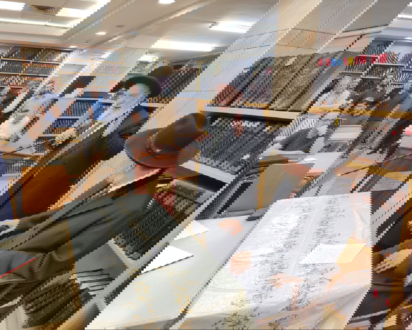 "משמר הקדושים": רבה של מקסיקו דרש בישיבת מרכז הרב | תיעוד