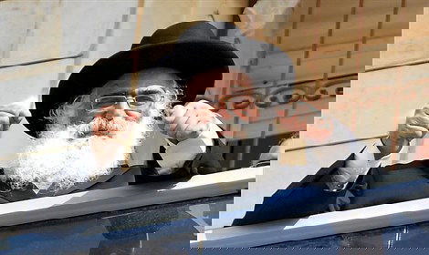 אבא עצמו הבטיח עוד בחייו: מי שקשור בי כאן, לא אעזוב אותו לעולם