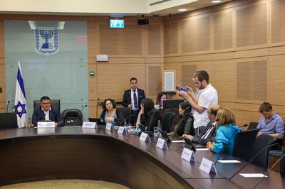 פרלשטיין מתעד את הבוס ביטון