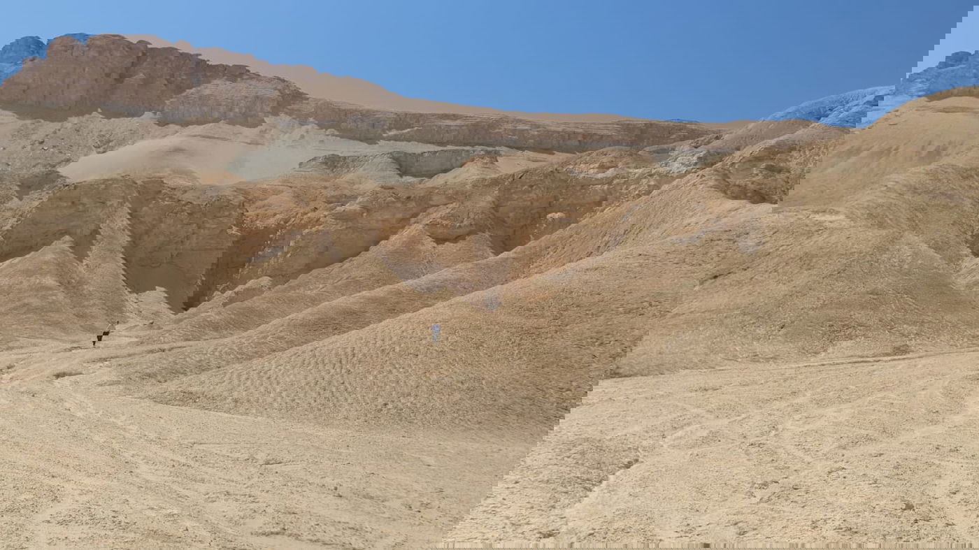 היום א' באב ה'תשפ"ב עלתה קבוצת מתפללים להר ההר - 'הר צין' - קבר אהרן הכהן כפי שהוכיח הרב אורי הולצמן להתפלל על צרכי הפרט והכלל