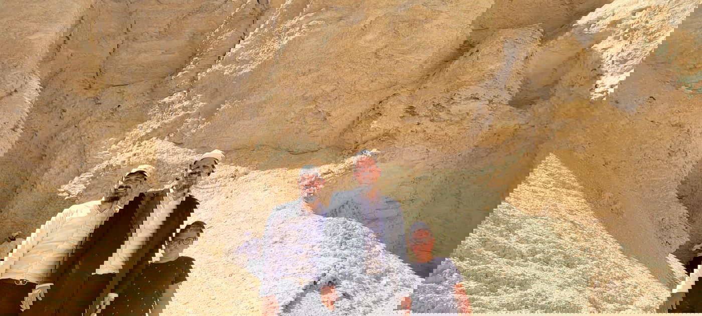 היום א' באב ה'תשפ"ב עלתה קבוצת מתפללים להר ההר - 'הר צין' - קבר אהרן הכהן כפי שהוכיח הרב אורי הולצמן להתפלל על צרכי הפרט והכלל