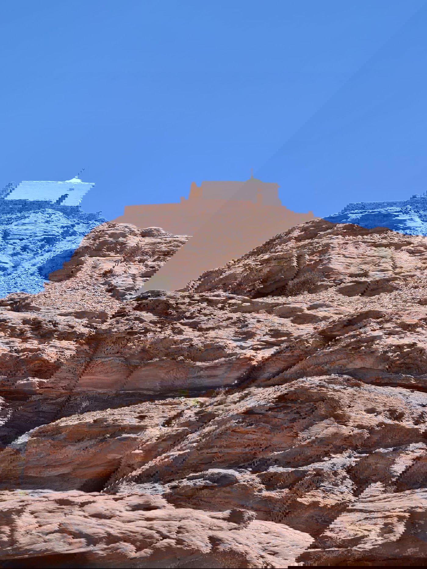 היהודים שהצליחו להגיע לקבר אהרן הכהן • צפו