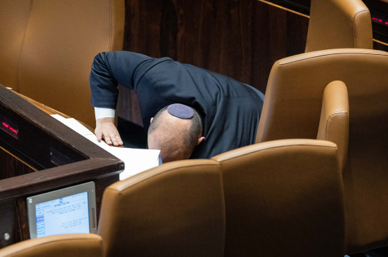 בנט נפרד מכסא רה"מ בכנסת