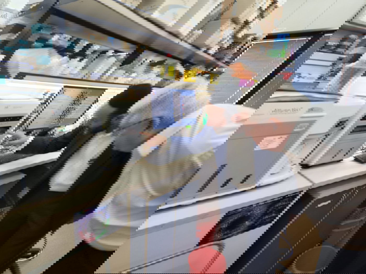 "אני עומד נפעם מול מפעל חייך, אינני יודע אם ניתן להעלות על הדעת את מספר החולים החבים לך את חייהם"