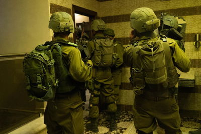 כוחות הביטחון פשטו על בתי 39 יעדי טרור