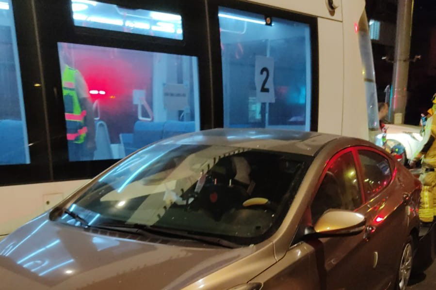 תאונה ראשונה עם הרכבת הקלה בגוש דן