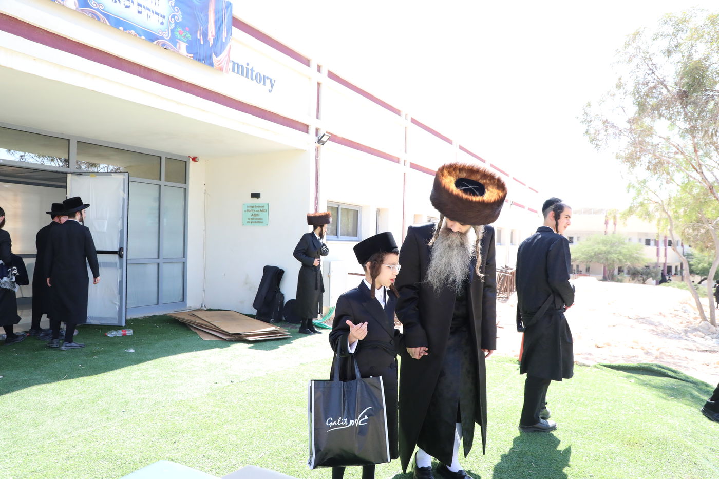 בחורי מכנובקא בעלזא בשבת התאחדות; תיעוד