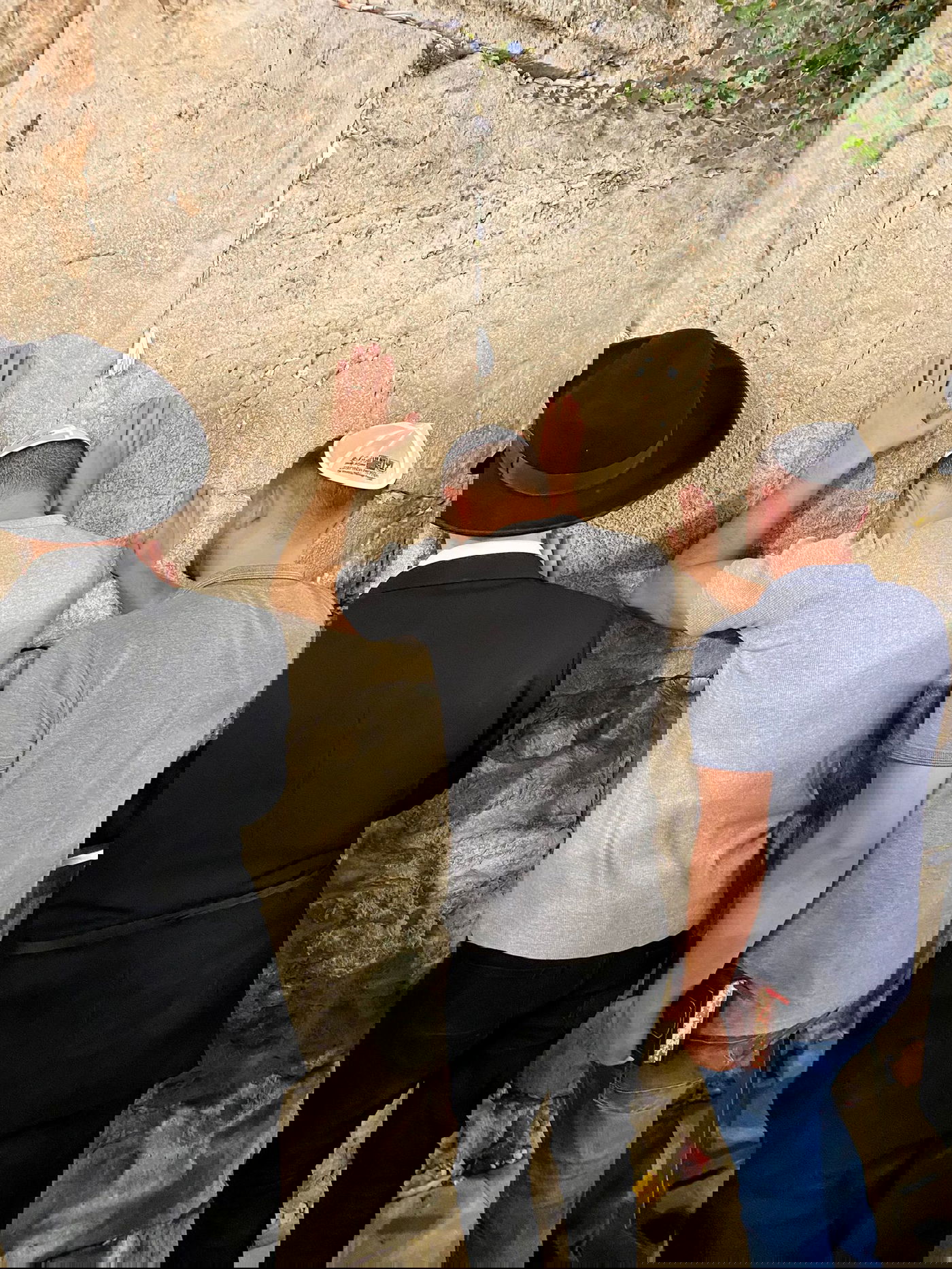 ערב תשעה באב: השחקן הישראלי התפלל בכותל