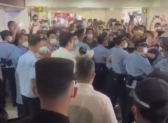 התיירים הזועמים בעיר הנופש הסינית