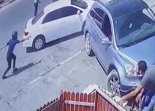 היורה מגיע מאוחר