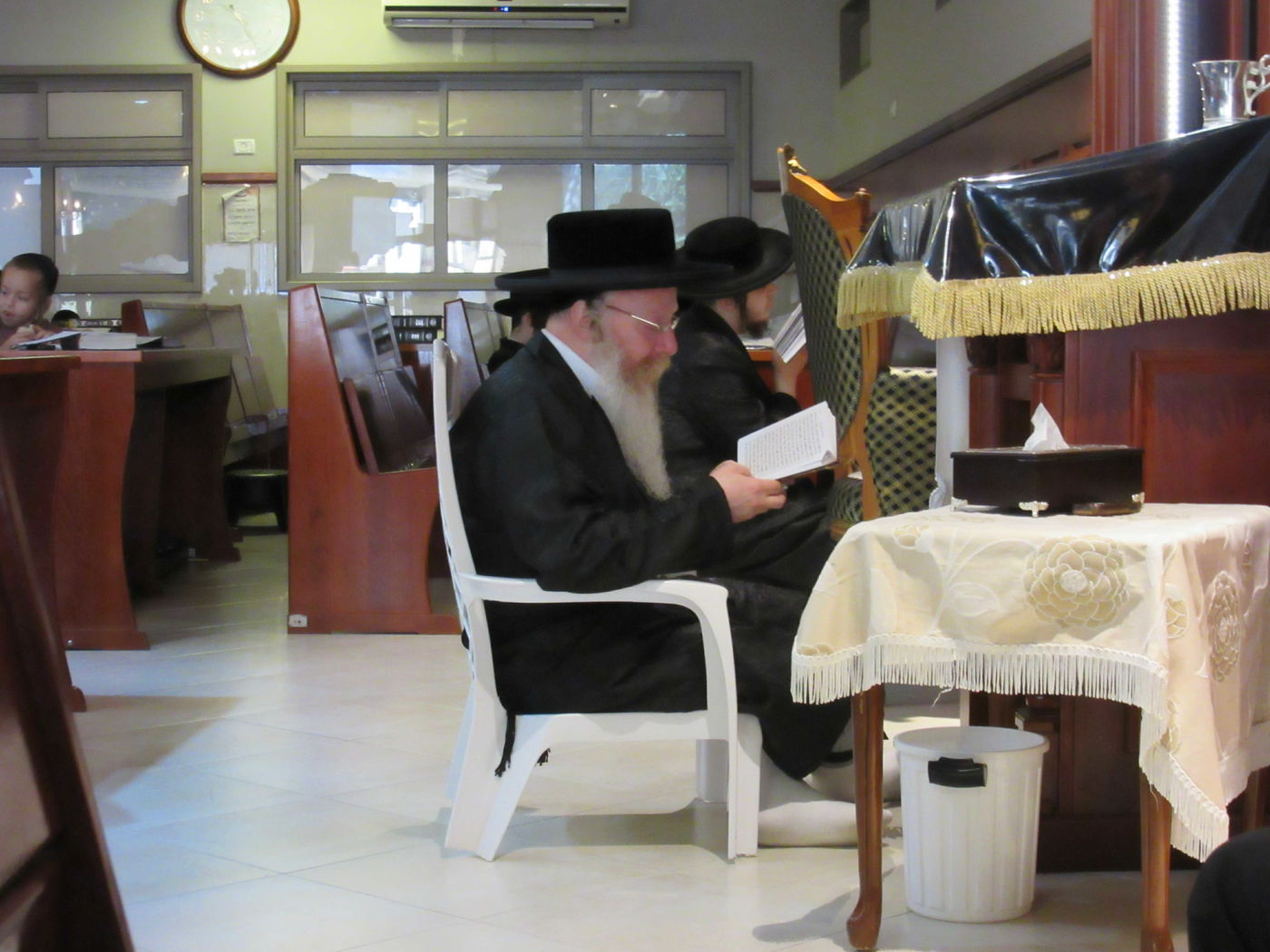 קינות וקידוש לבנה: ט' באב בקרעטשניף קרית גת