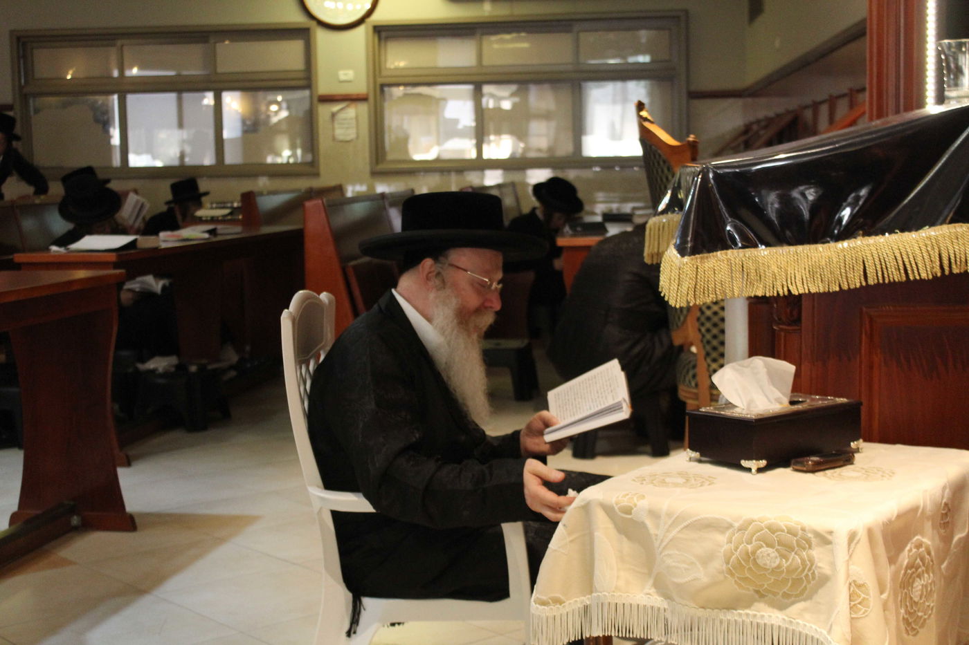 קינות וקידוש לבנה: ט' באב בקרעטשניף קרית גת