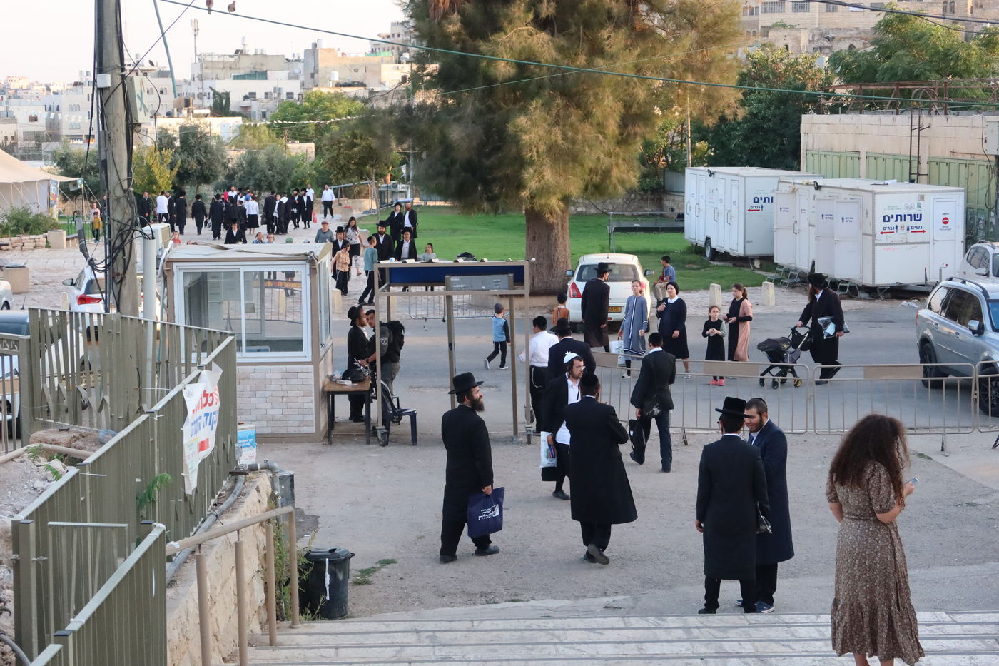 תיעוד: תשעה באב במערת המכפלה
