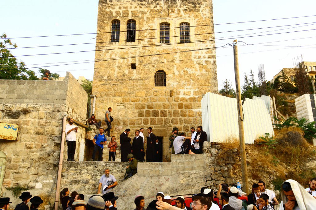 העלייה השנתית לקברו של עתניאל בן קנז