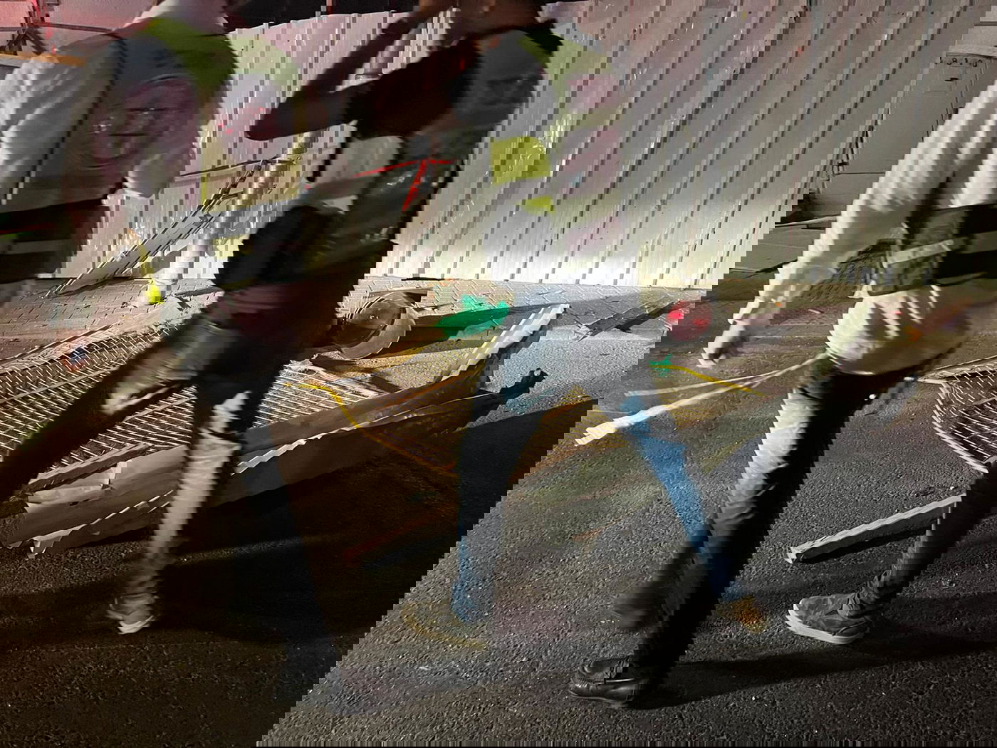 נהג אוטובוס איבד שליטה והתנגש במבנה; גבר בן 70 נהרג