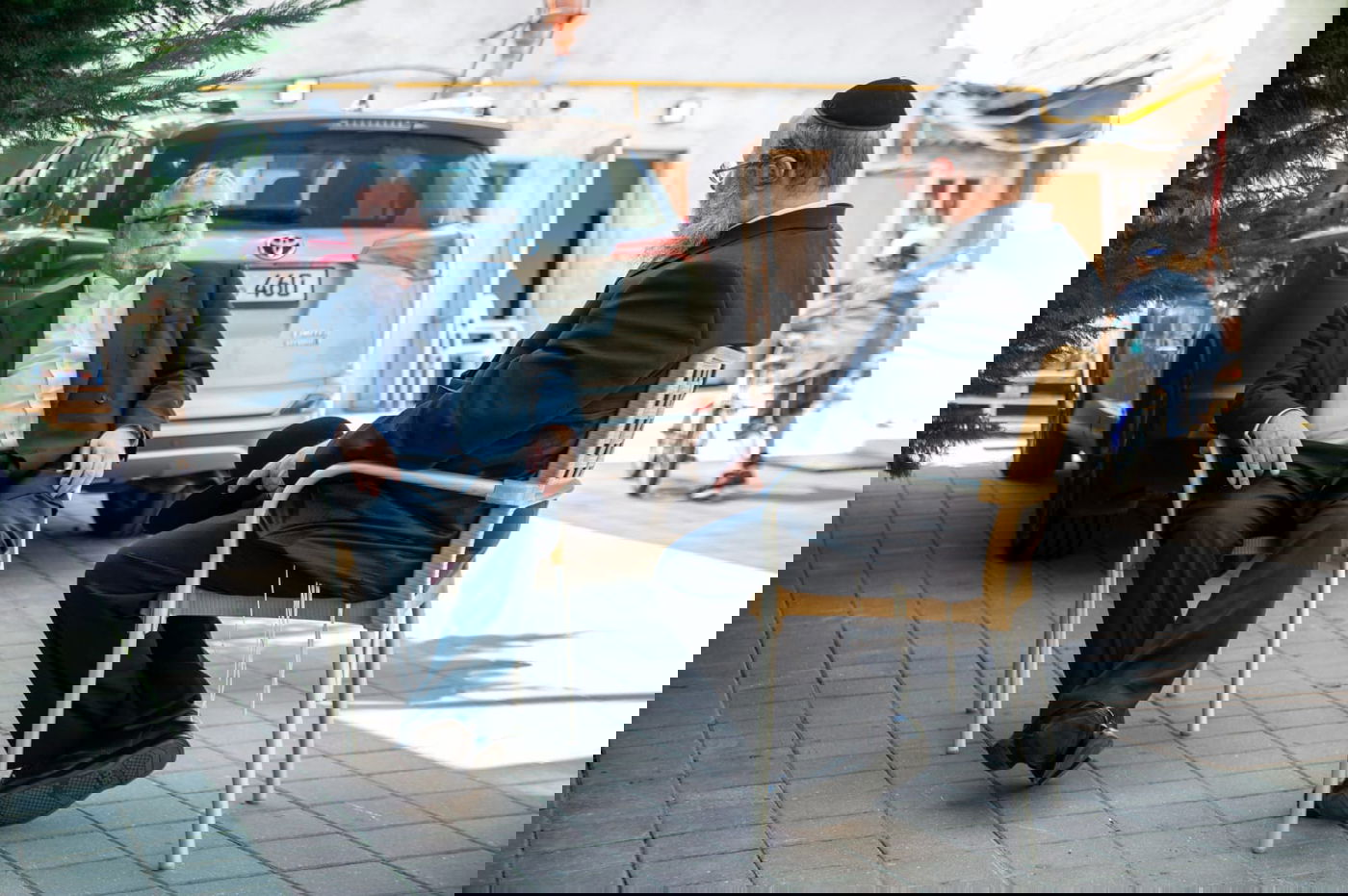 הגאון רבי פנחס גולדשמידט ביקר את הפליטים | תיעוד