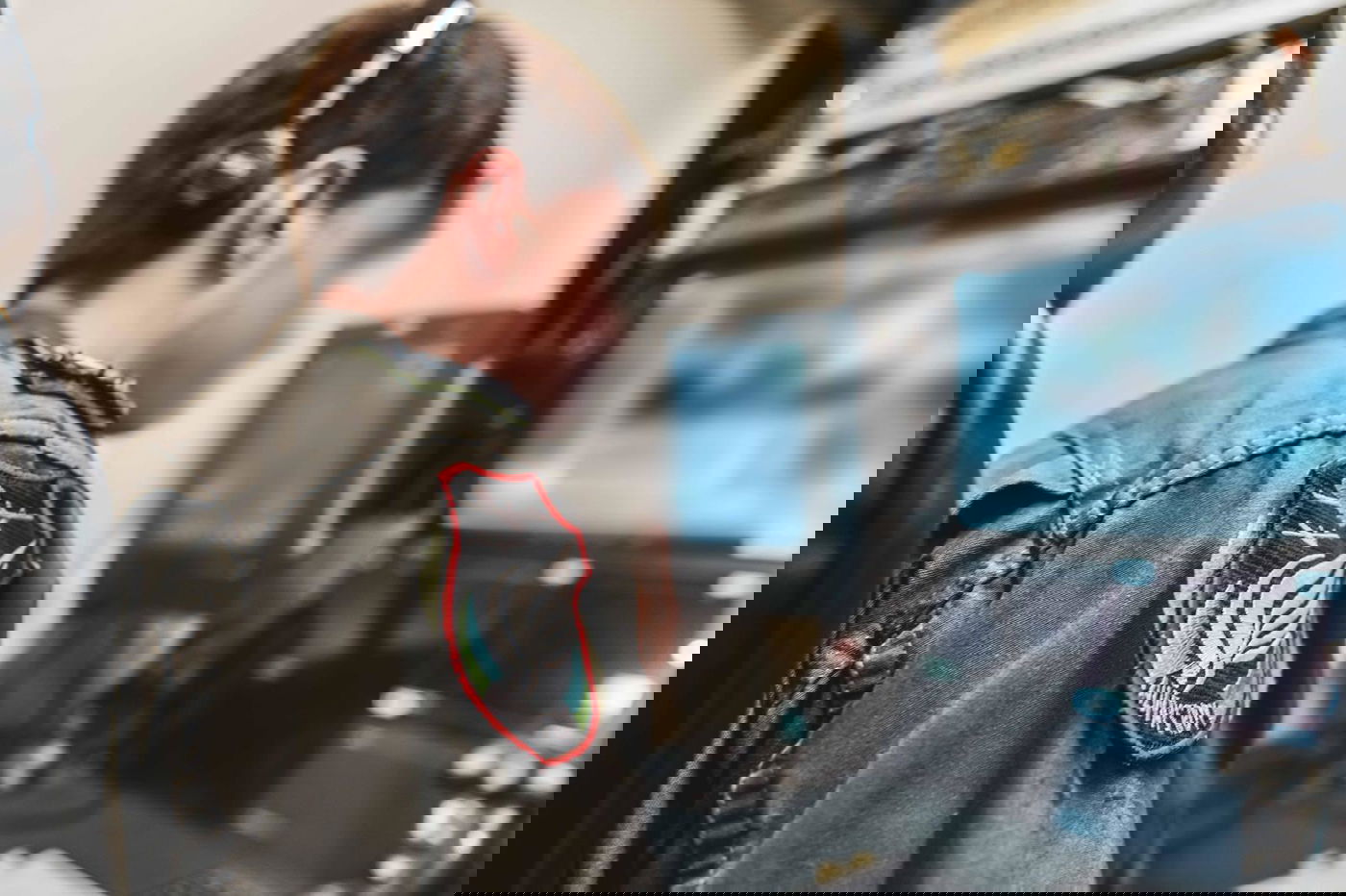 החיילים המפעילים את כלי הטיס מרחוק