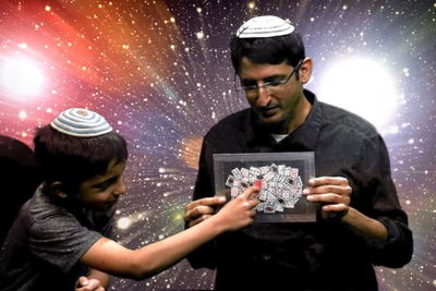 בואו ללמוד קסם מיוחד עם קלפים • לילדים