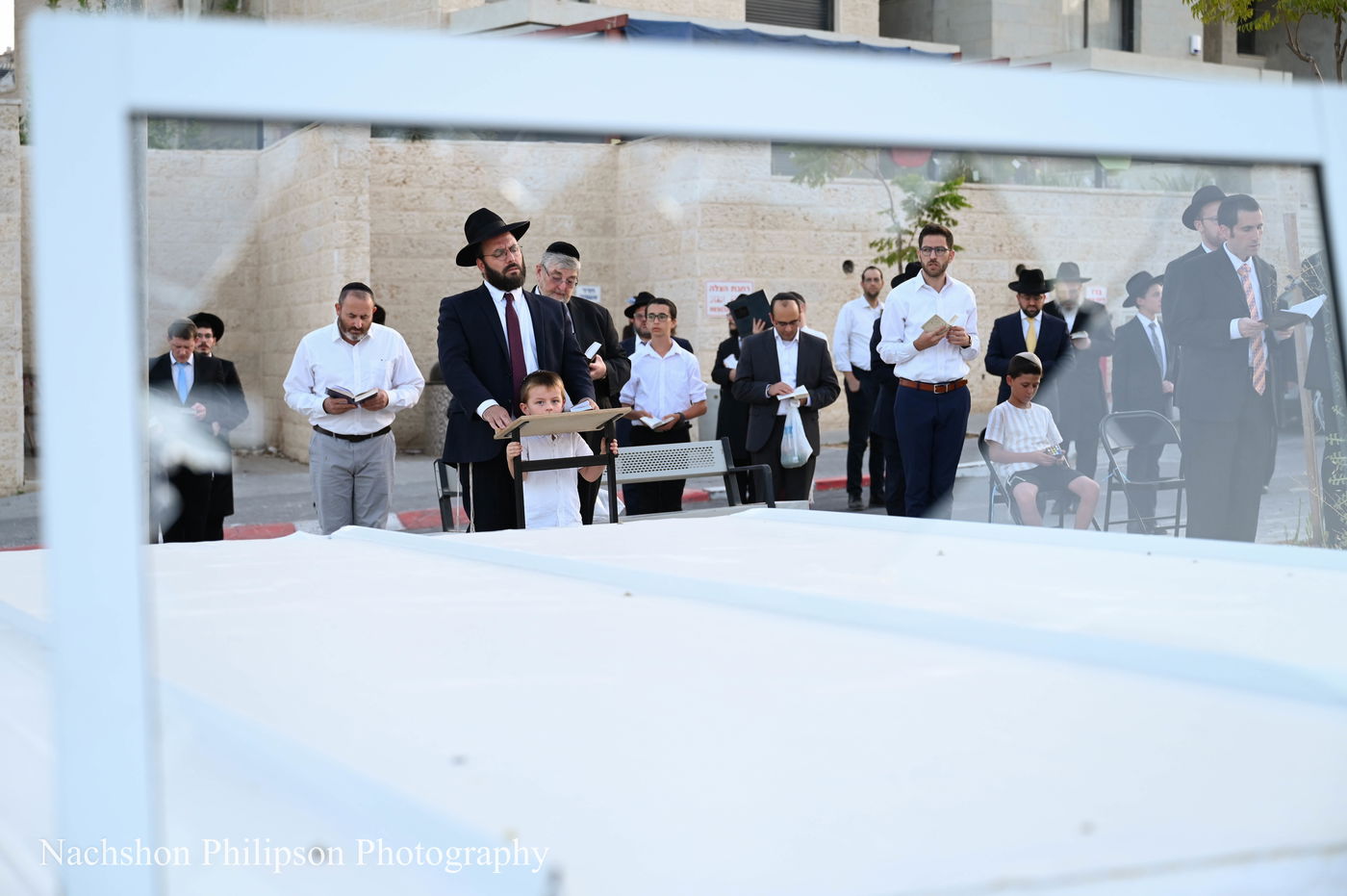 "כמו גנבים חסרי רחמים": העירייה הרסה בית כנסת יחיד ברחוב