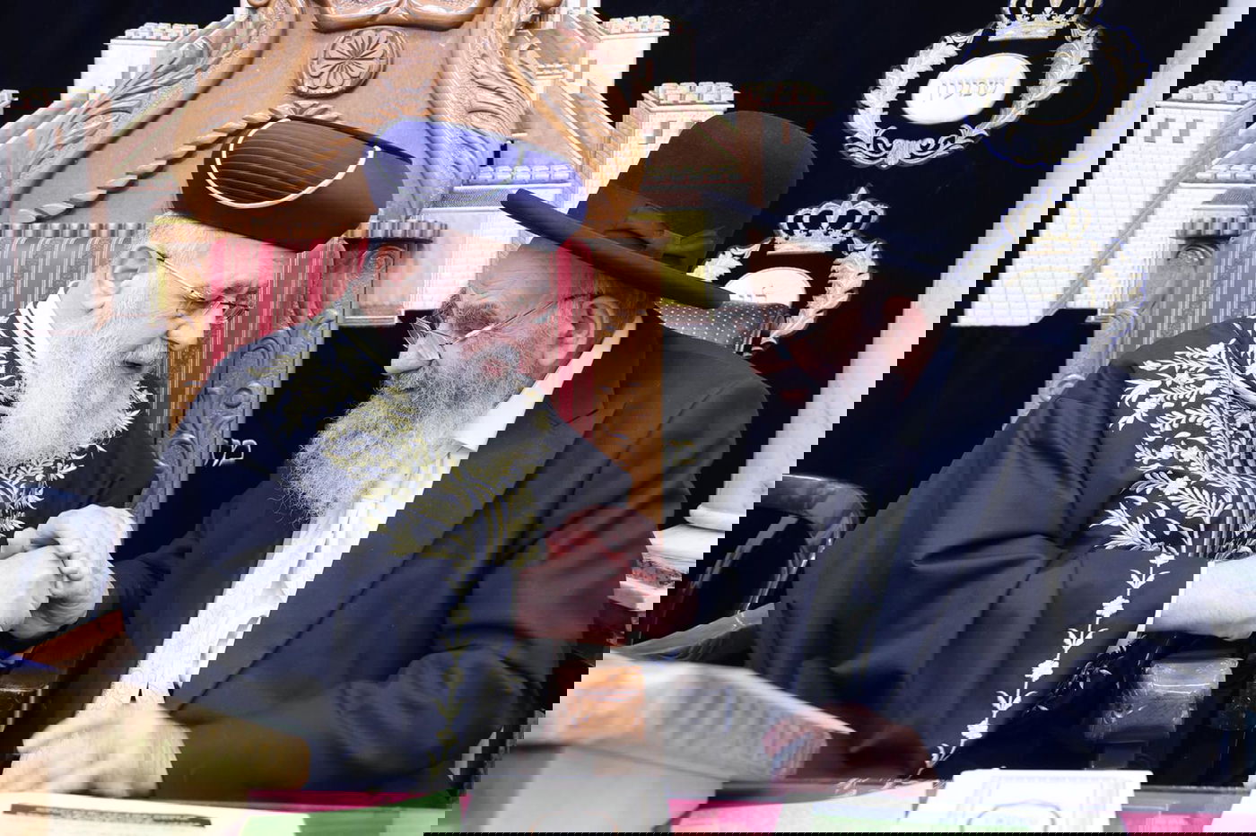 מורדם ומונשם: החמרה נוספת במצבו של נשיא המועצת