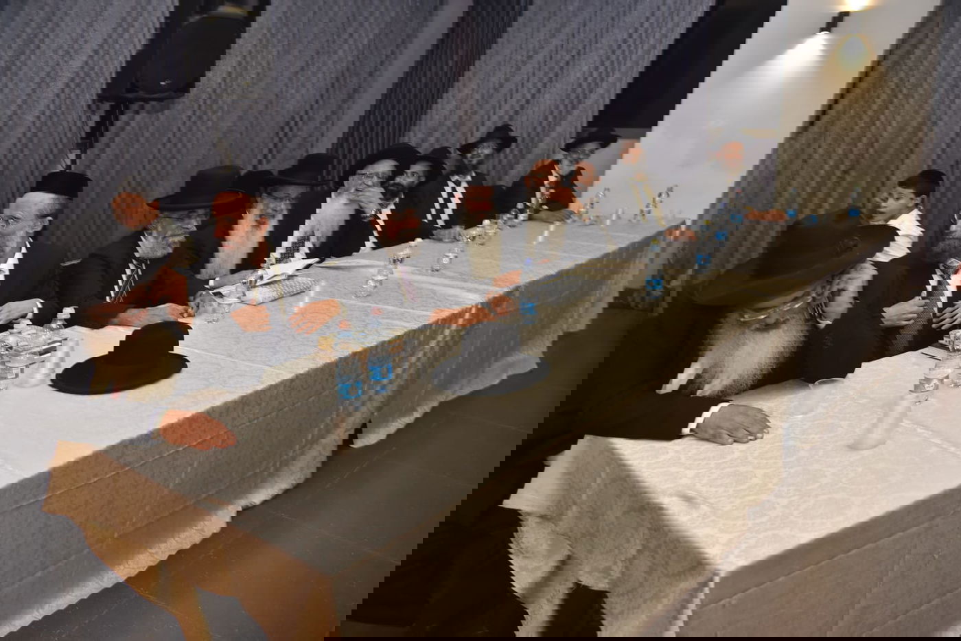 מאות תימנים מחו בראש העין: "אנו עדה קדושה" • צפו