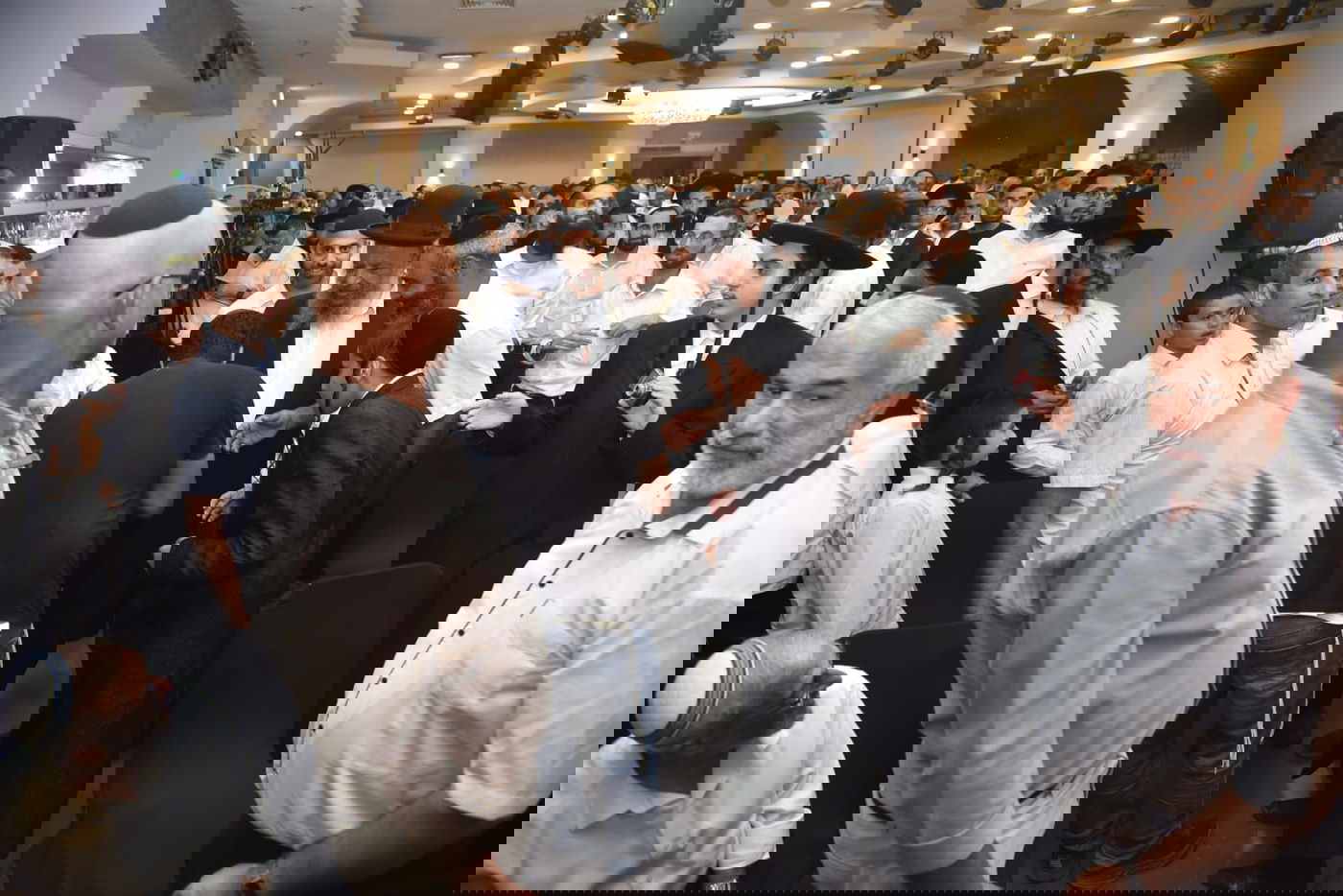 מאות תימנים מחו בראש העין: "אנו עדה קדושה" • צפו