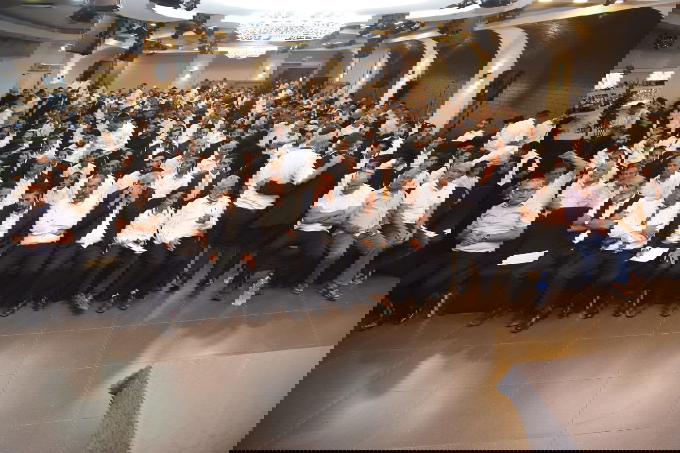 מאות תימנים מחו בראש העין: "אנו עדה קדושה" • צפו