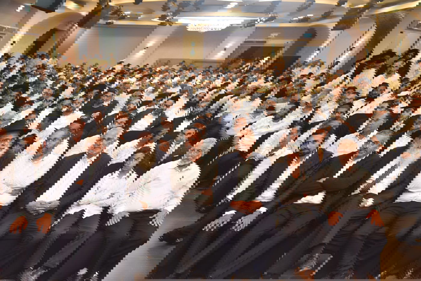 מאות תימנים מחו בראש העין: "אנו עדה קדושה" • צפו